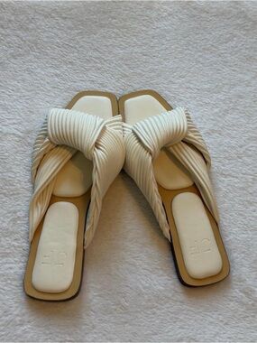 Neutral Cream Knot-Top Women's Slide Sandals